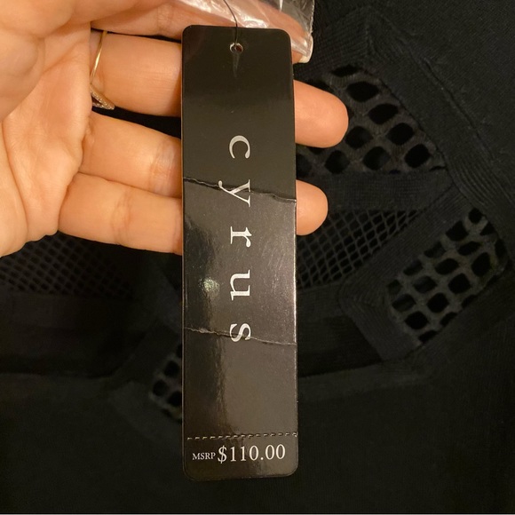 Cyrus Black Long Sleeve Front Cutout Detail Top Size M - Picture 5 of 5